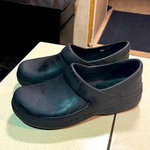 Crocs Black Work Clogs Neria Pro2 Slip Resistant Rubber Shoes Women’s 11 W.